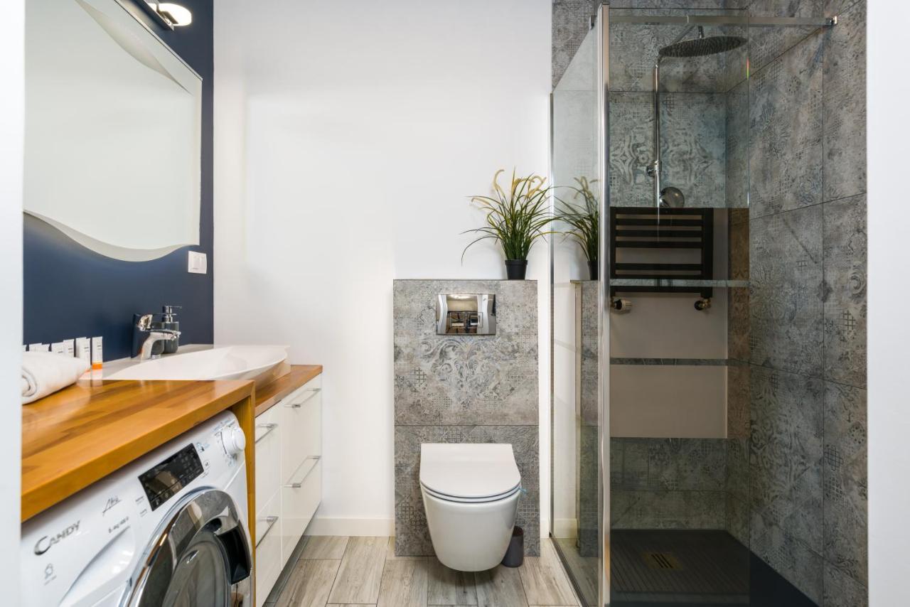 Villa Venecja Apartment Chwaliszewo With Free Garage City Center By Noclegi Renters Poznań Esterno foto